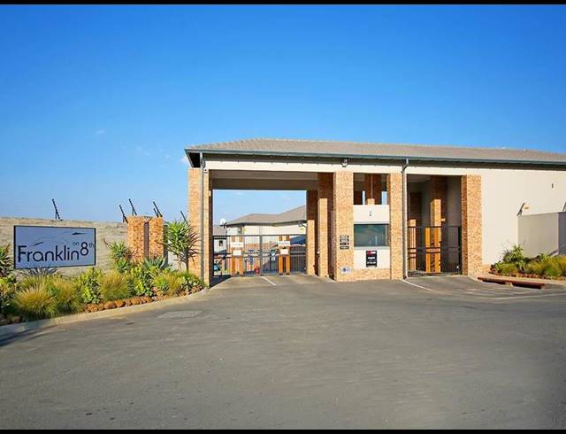 2 BEDROOM TOWNHOUSE FOR SALE IN NOORDWYK